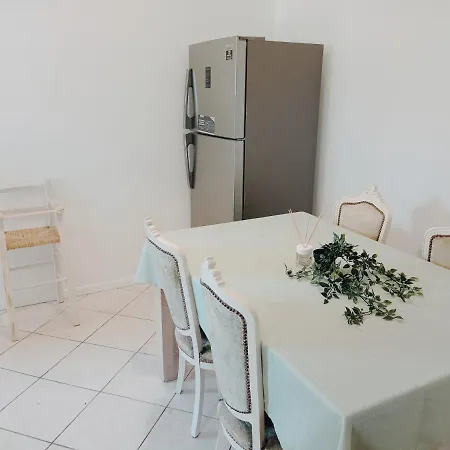 Villa 300 Mt From The Sea - Free Parking - Wi-fi Ac & Prime Video *