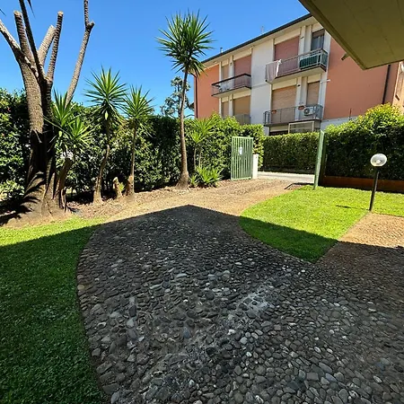 300 Mt From The Sea - Free Parking - Wi-fi Ac & Prime Video Lido di Camaiore